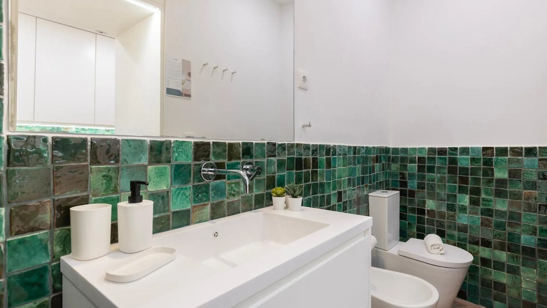 Sunny Garden 2Bdr Apartment By Lovelystay Lisbon 0*,  Portugal