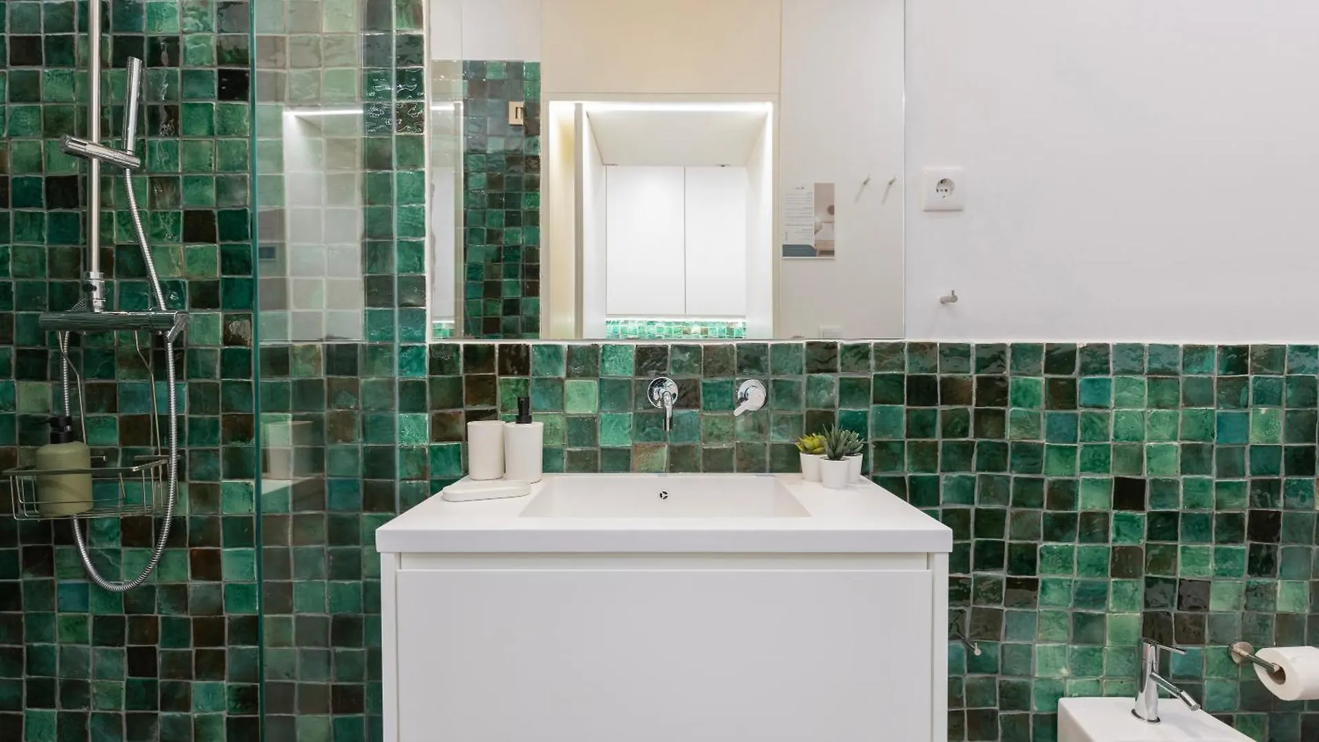 Sunny Garden 2Bdr Apartment By Lovelystay Lisbon